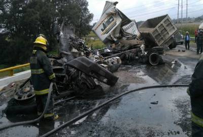 Murió persona calcinada tras accidente en la carretera Amozoc-Oriental