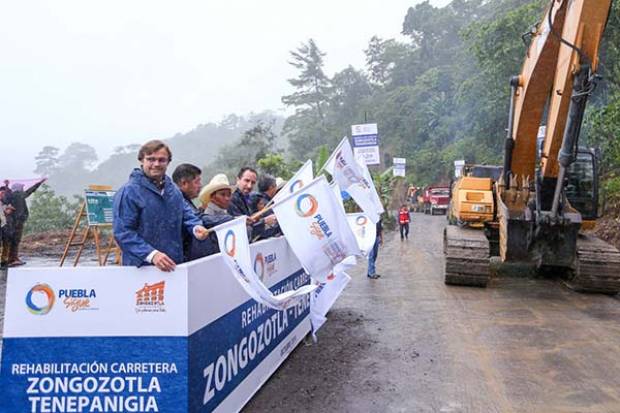 Gobierno de Puebla inicia la rehabilitación del tramo carretero Zongozotla-Tenepanigia