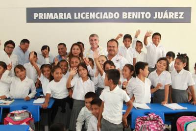 Avanza reconstrucción de aulas en Jolalpan dañadas el 19-S