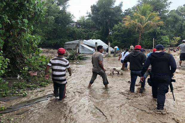120 familias afectadas por desbordamiento del río Nexapa en Izúcar de Matamoros