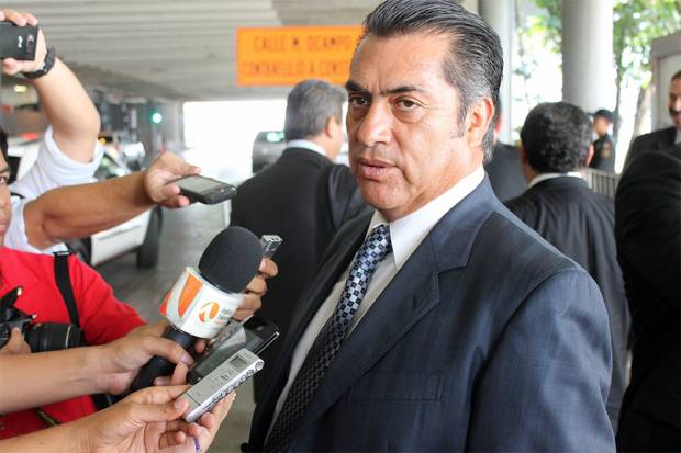 “El Bronco” supera a Margarita Zavala en recolección de firmas