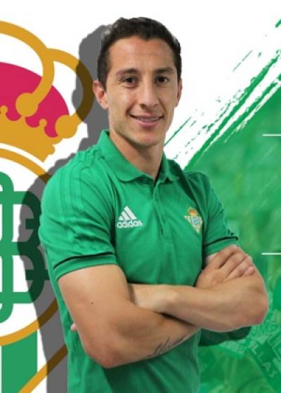 Andrés Guardado fue presentado con el Betis