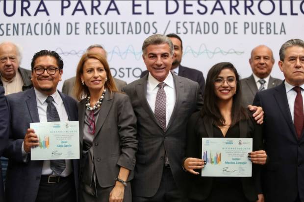 Tony Gali recibe indicadores Unesco de cultura para el desarrollo