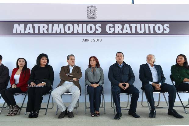 Realizan jornada de matrimonios gratuitos en el Cereso de San Miguel