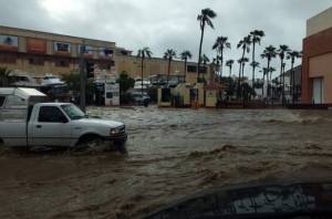 VIDEOS: Tormenta “Lidia” ya ocasiona estragos en Los Cabos