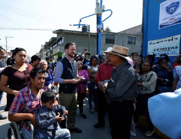 Luis Banck y vecinos de Santa Margarita verifican funcionamiento de videocámaras de vigilancia