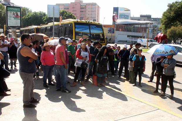 Despojan de su camioneta a hija de Rita Amador, líder de la 28 de Octubre