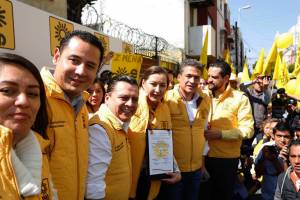 Martha Erika Alonso se registra como precandidata del PRD al gobierno de Puebla