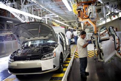 Volkswagen de México repondrá producción pérdida por paros técnicos con jornada sabatina