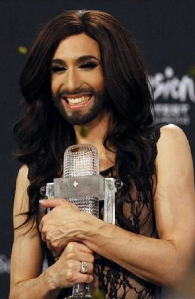 Conchita Wurst reveló que es portadora del VIH ante chantaje