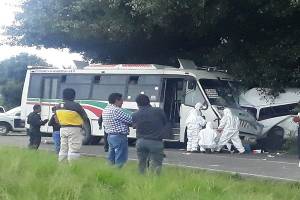 Son ocho muertos en accidente de Ruta 67 y camioneta en Acajete