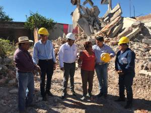 Inicia demolición de inmuebles afectados por el sismo en Chiautla de Tapia
