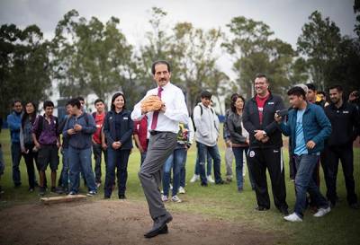 Esparza Ortiz inicia este jueves campaña para reelegirse como rector de la BUAP