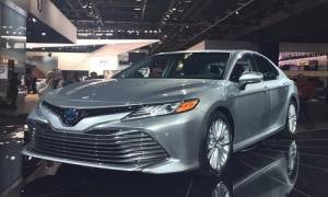Toyota inicia producción de Camry 2018