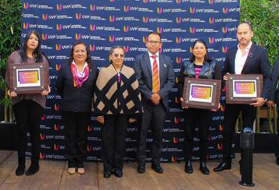 Universidad del Valle de Puebla realiza desayuno con orientadores