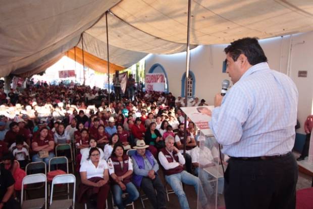 Barbosa hace campaña en San Nicolás de los Ranchos