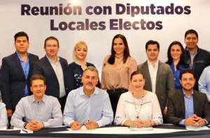 Alonso llama a diputados electos a ser oposición responsable en el Congreso de Puebla