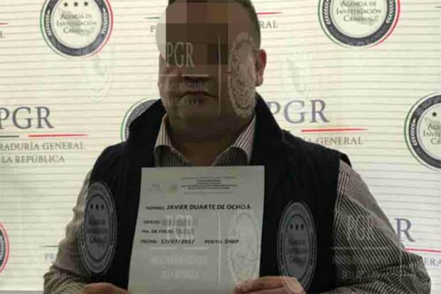 Juez suspende órdenes de aprehensión contra Javier Duarte