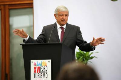 Resolver saturación del AICM, sin corrupción: AMLO