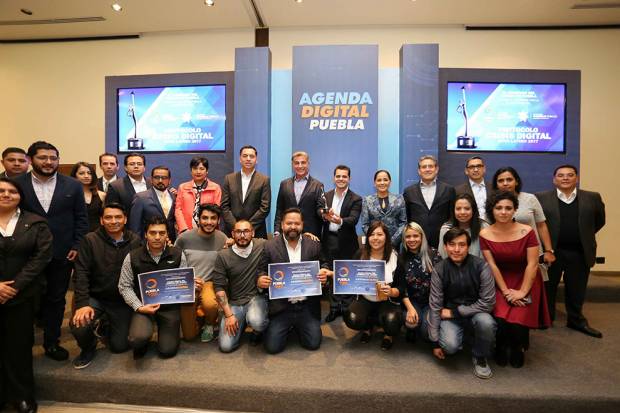 Facebook México reconoce desarrollo digital del gobierno de Puebla