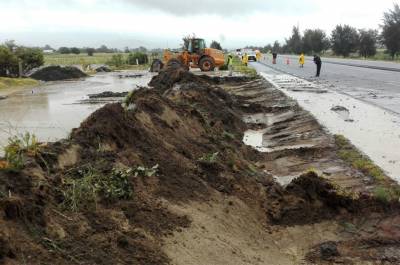 Cierran un carril de la autopista Puebla-Orizaba por barrancada en Esperanza