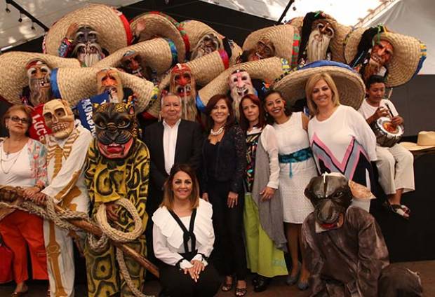 Dinorah López de Gali encabeza clausura de la exposición &quot;Magia artesanal de Puebla&quot;