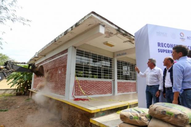 Tony Gali supervisa reconstrucción de escuelas en Piaxtla