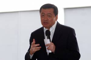 Osorio Chong dirigirá minibancada del PRI en el Senado