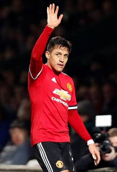 Alexis Sánchez se lució en victoria del Manchester United 4-0 ante Yeovil