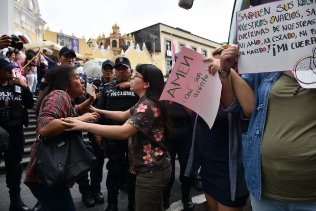 En Xalapa también protestaron contra el “Autobús de la Libertad”