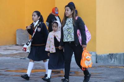 2.1 millones de alumnos vuelven a clases en Puebla