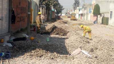 Atienden dos fugas de gas ocasionadas por pavimentaciones al sur de la ciudad