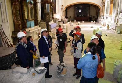 Franceses interesados en adoptar ex convento franciscano de Puebla para su restauración