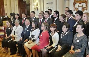 Regidores morenistas de Puebla no se bajarán el sueldo: ganarán 60 mil mensuales