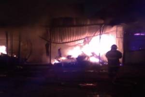 FOTOS: Incendio consumió locales en el mercado de La Acocota
