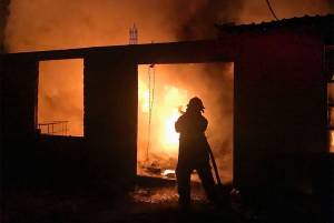 Bomberos extinguieron incendio en una vivienda de Cuautlancingo