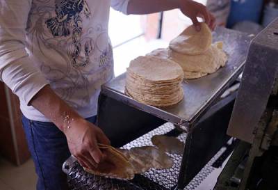 Profeco advierte de multas millonarias a quien suba el precio de la tortilla