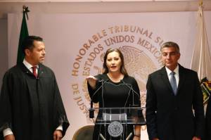Martha Erika Alonso Hidalgo rindió protesta como la primera gobernadora de Puebla