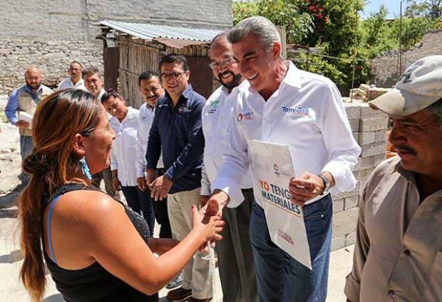 Tony Gali arranca con la reconstrucción de viviendas en Tepexi de Rodríguez