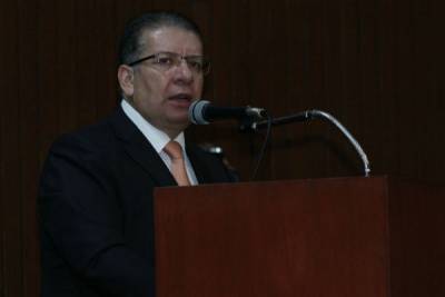 IMSS tira licitación irregular realizada por la delegación que encabeza Enrique Doger