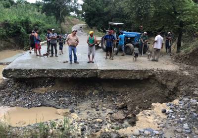 Mil 500 personas incomunicadas en la Sierra Norte por intensas lluvias