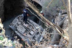 Asaltaron casa de diputado en Tlaxcala y al huir cayeron en barranca