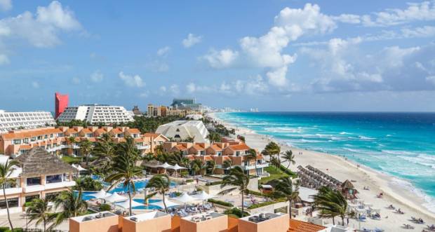 EU eleva nivel de alerta para visitar Cancún, por alza en crímenes