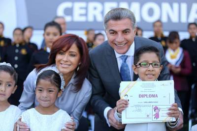 Dinorah López de Gali y Tony Gali, invitados a la graduación del CENHCH