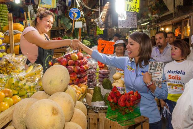 Mariela Solís sigue trabajo de tierra en distrito 19