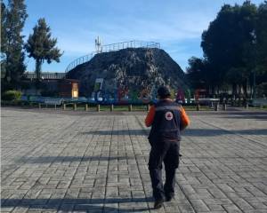 Olor a azufre y chapopote alerta a vecinos en Puebla; Protección Civil descarta riesgo