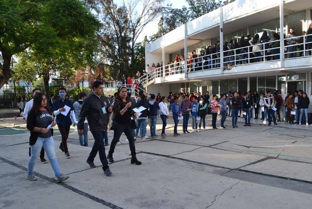 Cerca de 17 mil aspirantes realizan pruebas de admisión a la BUAP