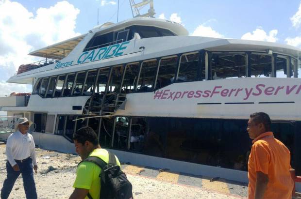 VIDEO: Explosión en ferry deja 18 heridos en Playa del Carmen