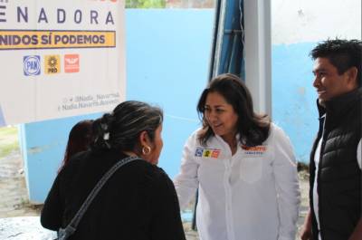 Nadia Navarro recorre el pueblo de Santa María Acuexcomac