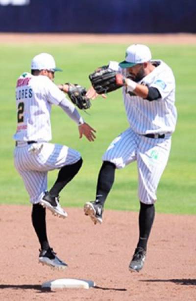 Pericos de Puebla sumó serie ante Bravos de León